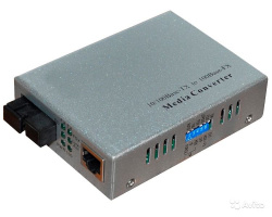 Медиаконвертер SNR-CVT-100A 10/100-Base-T / 100Base-FX, Tx/Rx: 1310/1550нм Медиаконвертер SNR-CVT-10